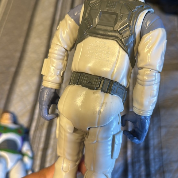 2 Disney Pixar Lightyear Buzz 2021 Kid Boy Action Figure Toys - Space Ranger - Picture 6 of 8